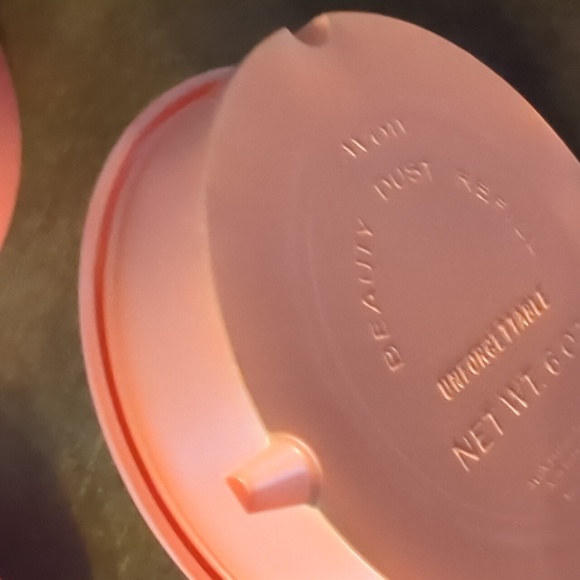 Vintage Pink Avon Unforgettable  Beauty Dust Powder Box Unopened - Picture 8 of 9